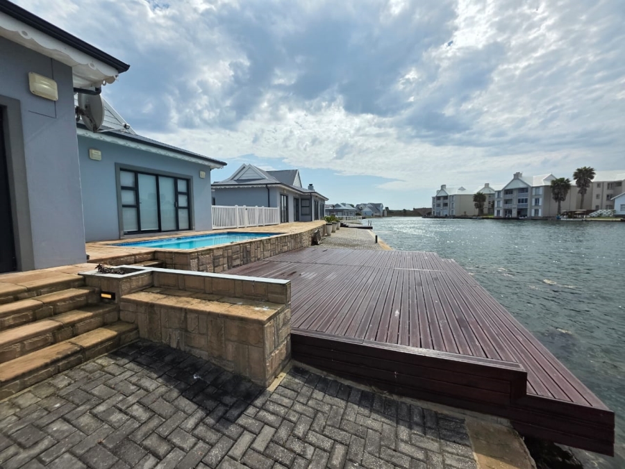 5 Bedroom Property for Sale in Marina Martinique Eastern Cape